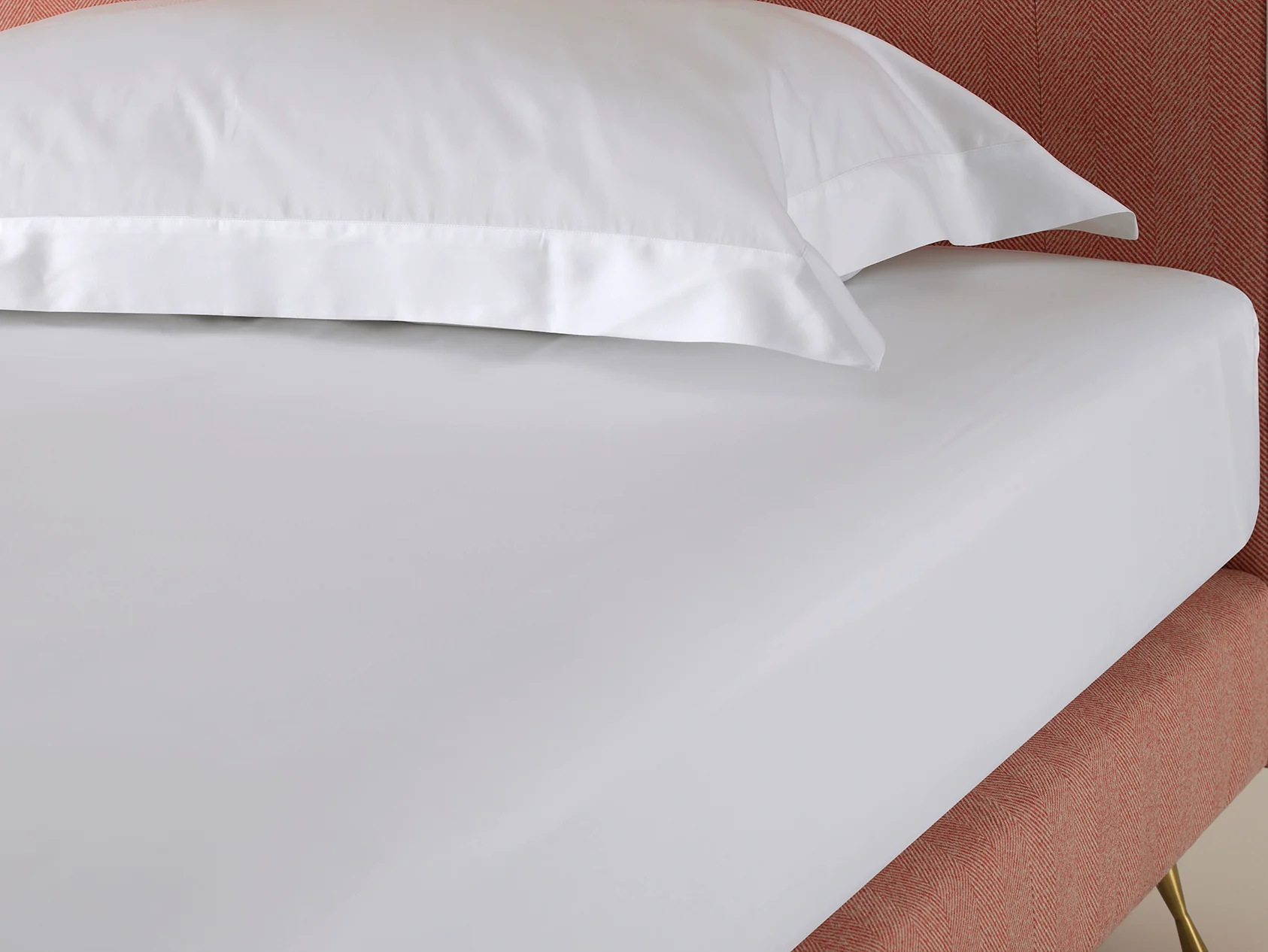 The Dream Cotton Sateen Fitted Sheet - Image 2