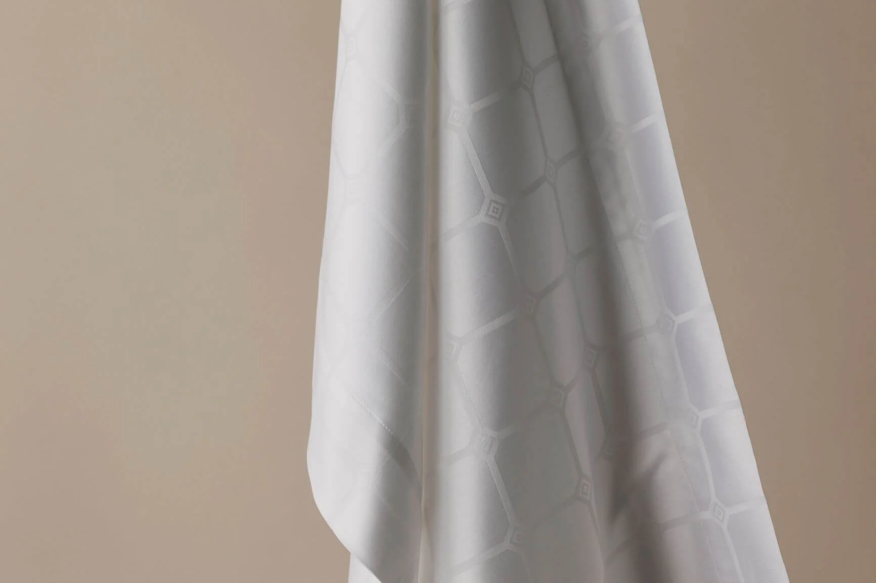 The Trellis Luxury Bed Linen Set - White - Image 5