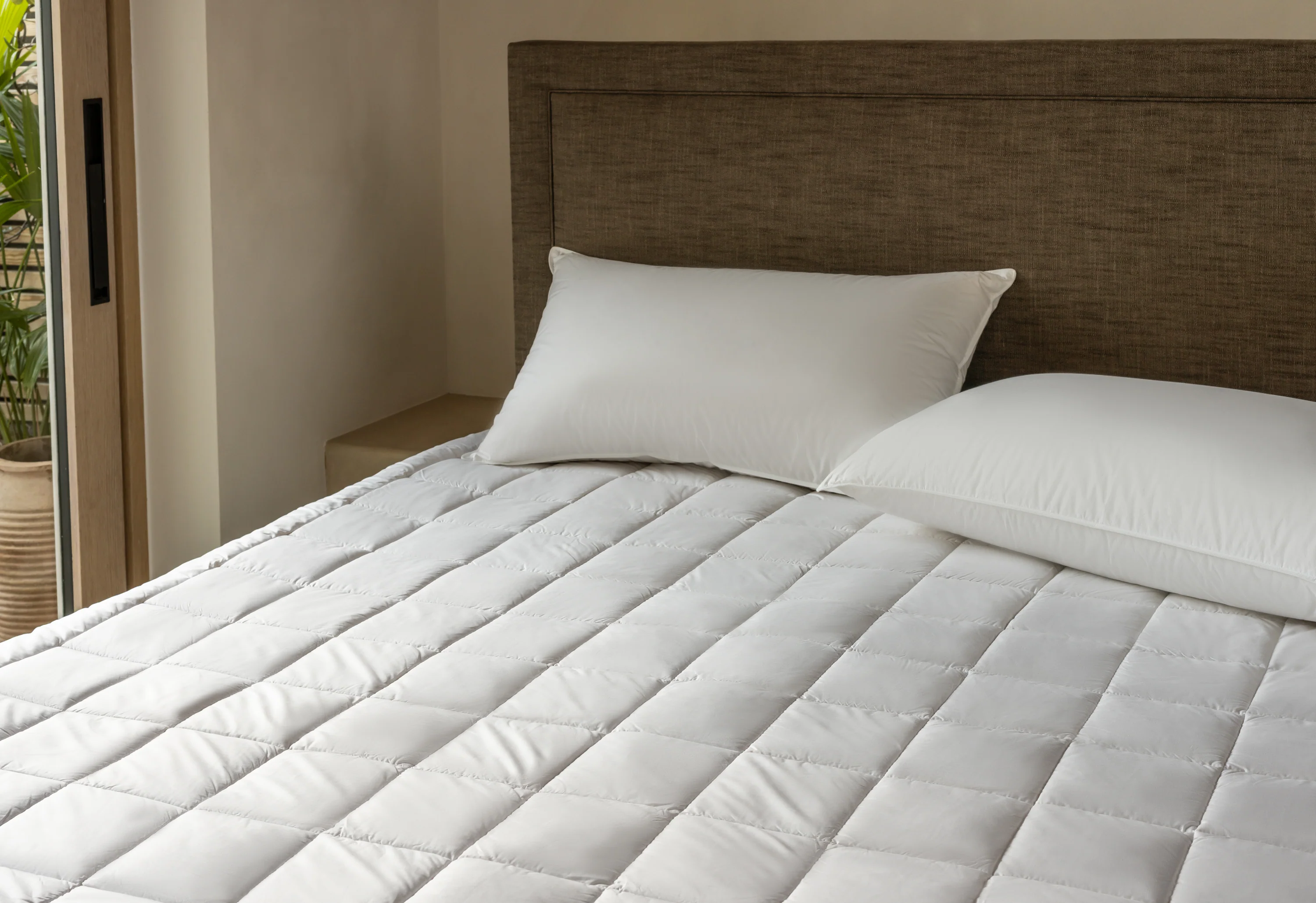 Luxury Pure Wool Mattress Protector - Image 2