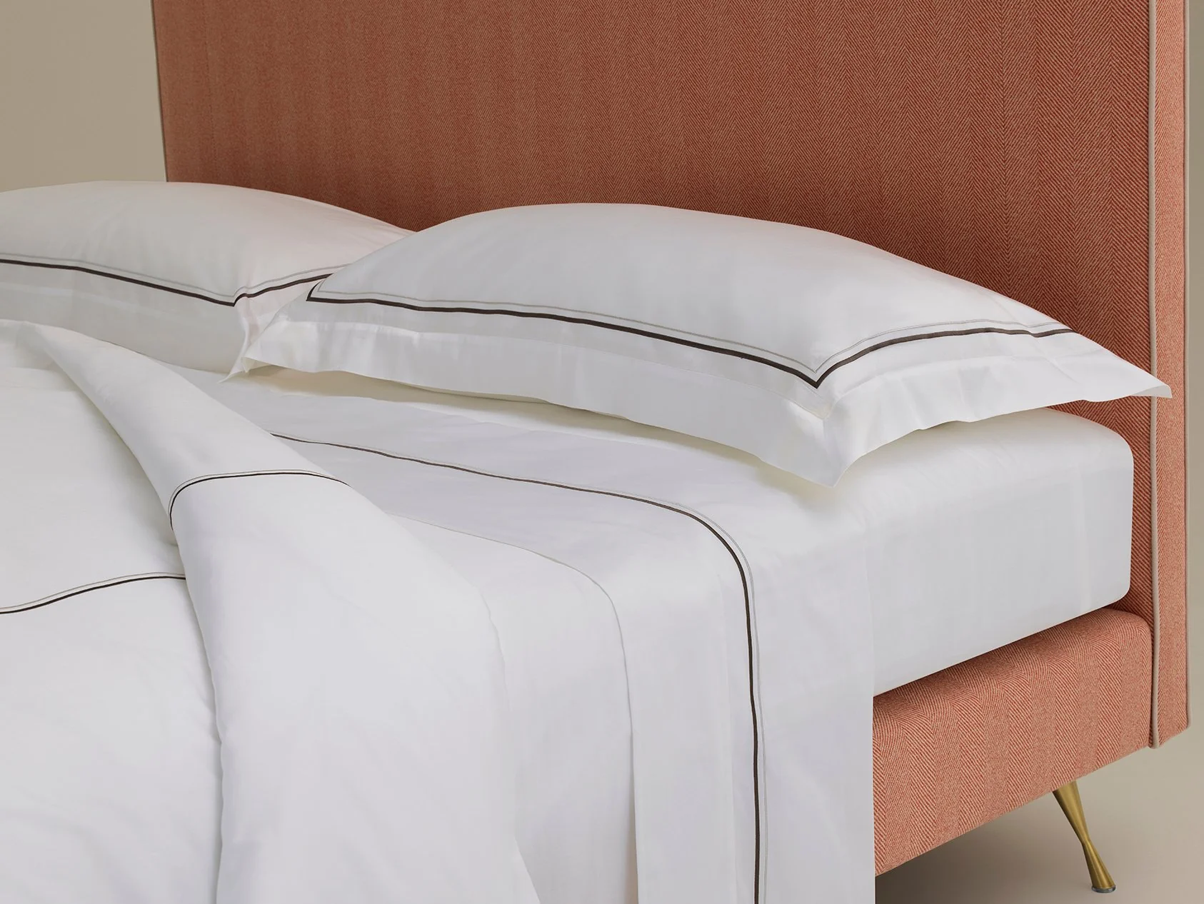 The Dream Cotton Sateen Bed Linen Set