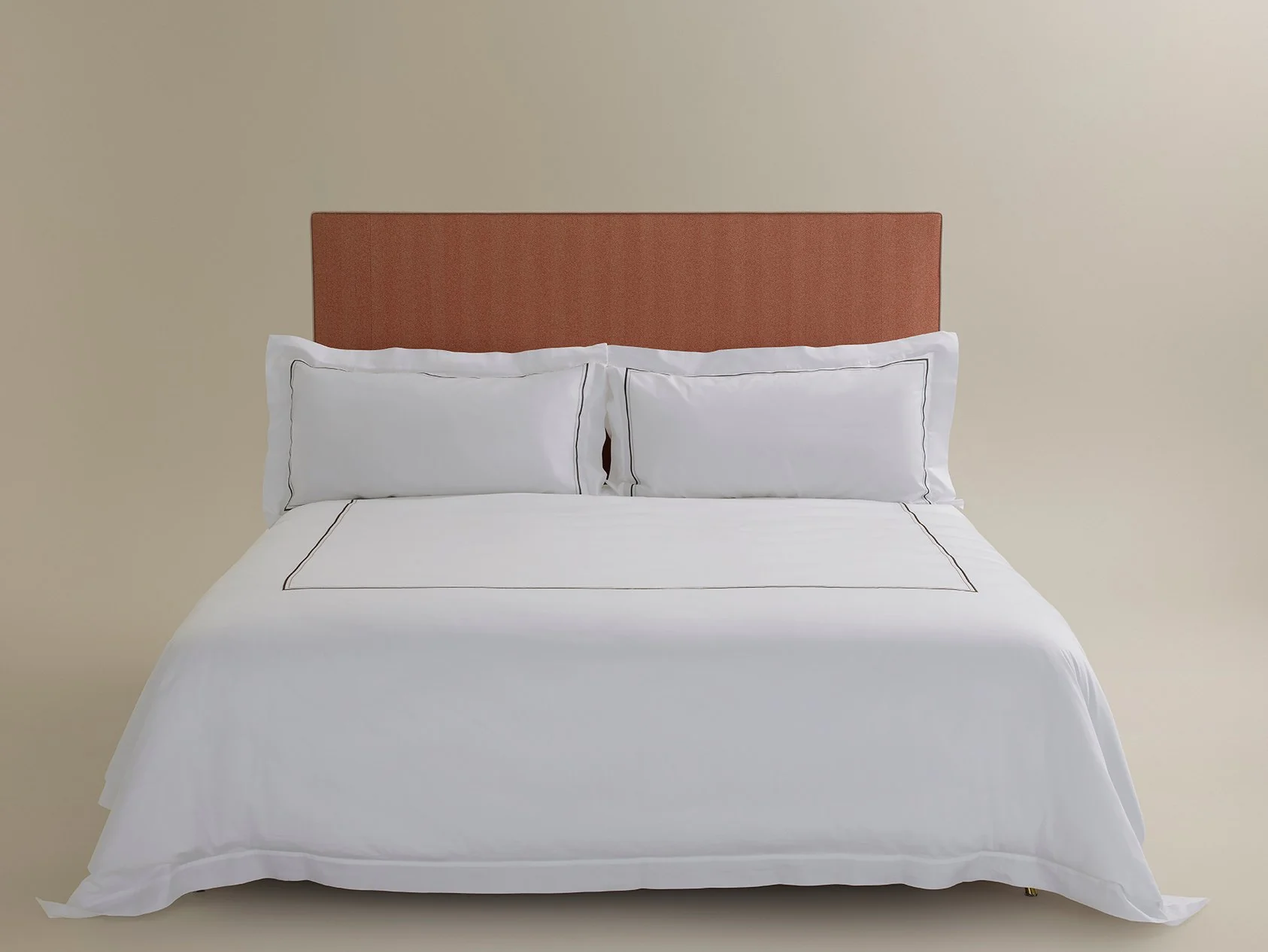 The Dream Cotton Sateen Bed Linen Set - Image 2
