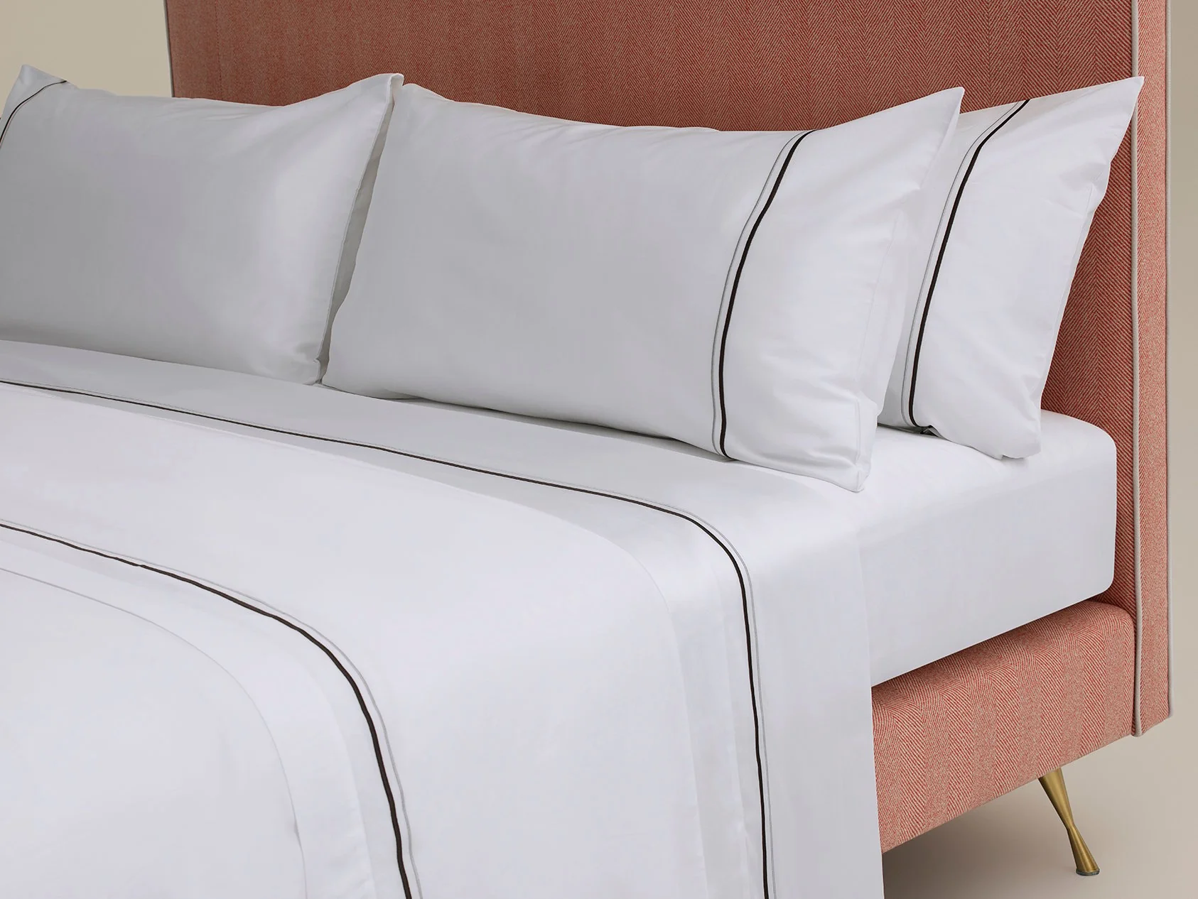 The Dream Cotton Sateen Luxury Bed Linen Set - Image 2