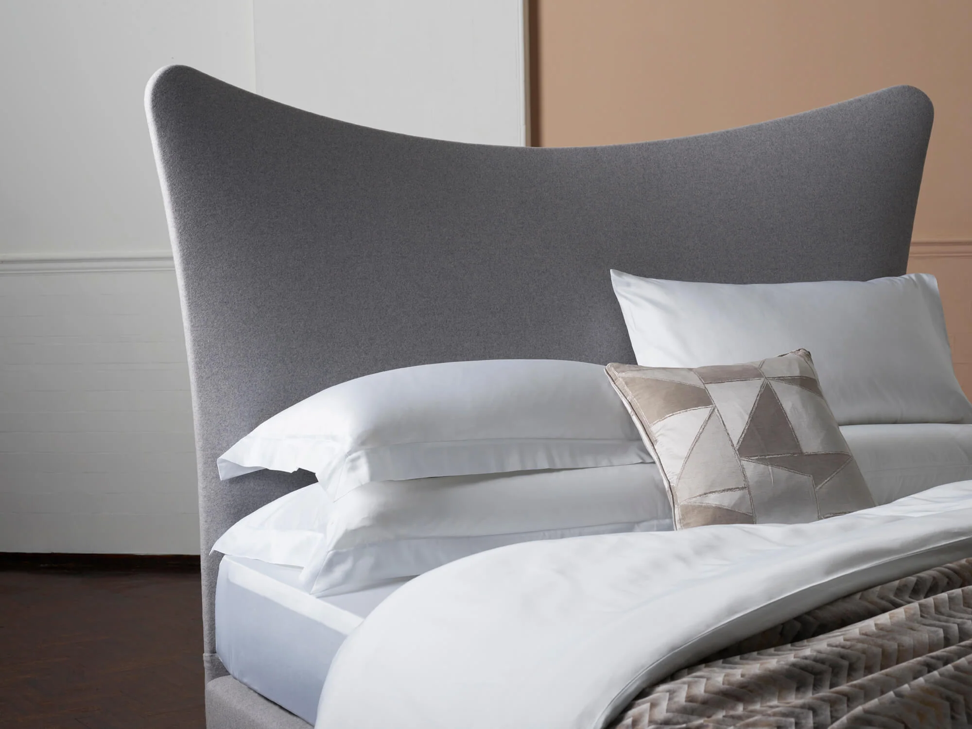 The Dream Cotton Sateen Luxury Bed Linen Set - Image 2