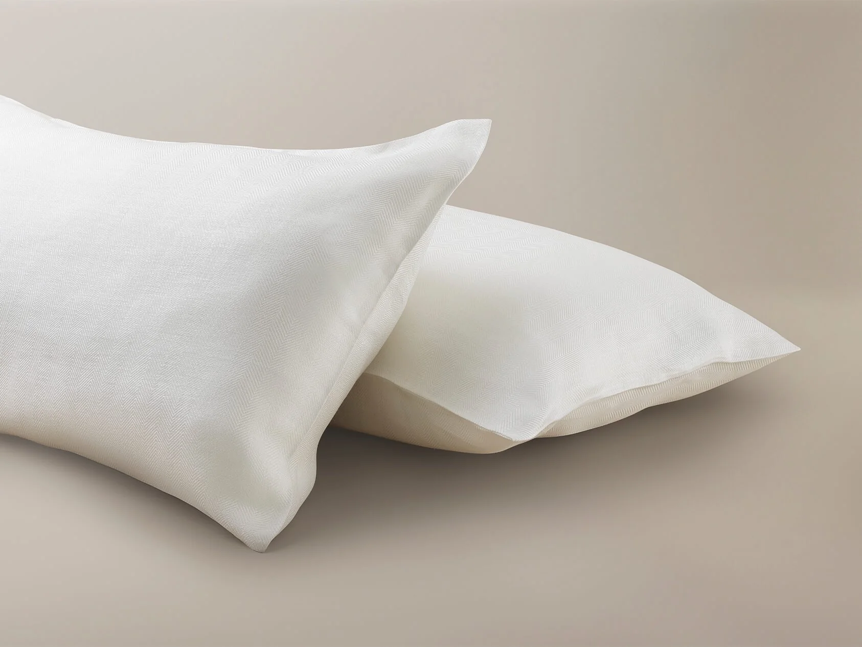 The Herringbone Pillowcase - White