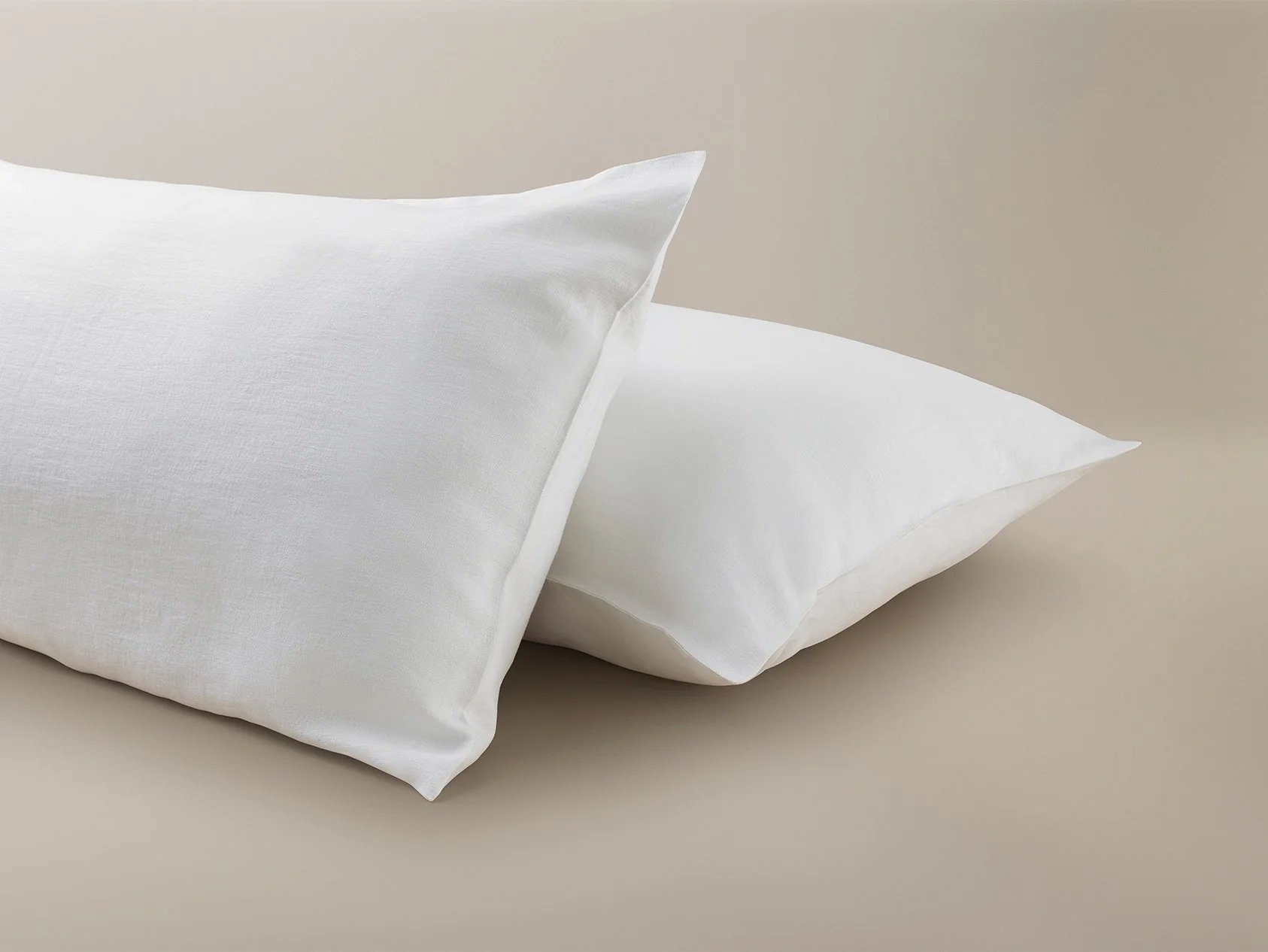 The Organic Linen Pillowcase - White - Image 2