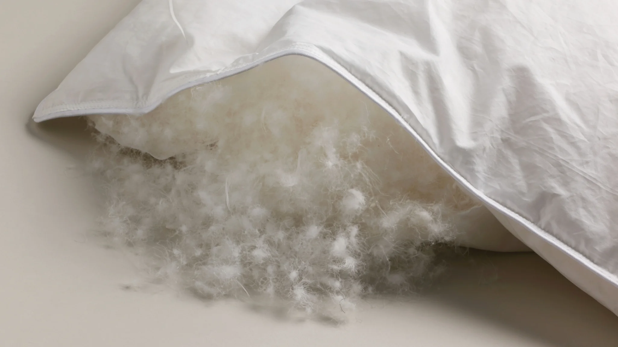 White Siberian Goose Down Luxury Pillow - Image 5